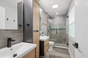 571 Byrd Rd, Riverside, IL 60546 - Photo 12