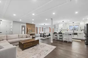 571 Byrd Rd, Riverside, IL 60546 - Photo 2