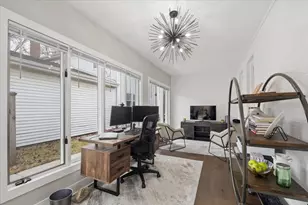 571 Byrd Rd, Riverside, IL 60546 - Photo 8