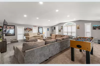 690 N Cove Court, Decatur, IL 62521 - Photo 2