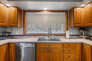 690 N Cove Ct, Decatur, IL 62521 - Photo 24
