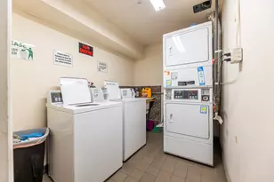 5850 W 87th St, Burbank, IL 60459 - Photo 10