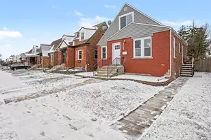 9312 S Francisco Ave, Evergreen Park, IL 60805 - Photo 2