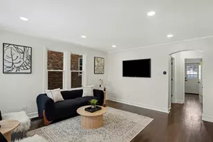 9312 S Francisco Ave, Evergreen Park, IL 60805 - Photo 4