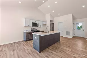 1510 Sage Ln, Harvard, IL 60033 - Photo 6