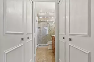 201 E Chestnut St, Chicago, IL 60611 - Photo 12