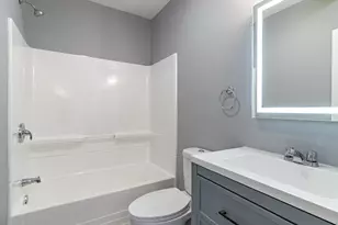 520 4th St, Waukegan, IL 60085 - Photo 12