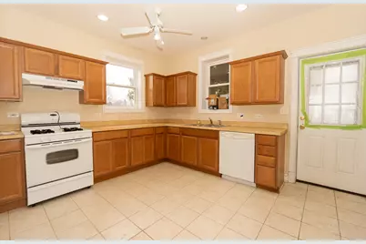 253 McClure Avenue, Elgin, IL 60123 - Photo 8