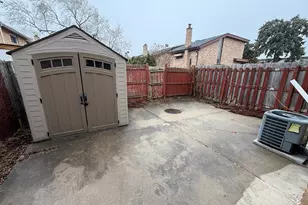 231 Dover Dr, Des Plaines, IL 60018 - Photo 12