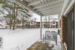 320 Woodbury Ct, Schaumburg, IL 60193 - Photo 18