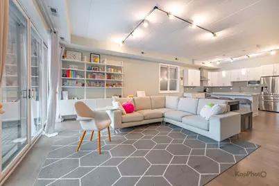 1332 W Madison Street #2W, Chicago, IL 60607 - Photo 4