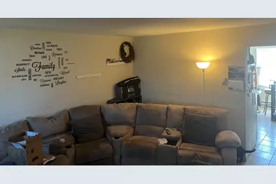 1062 N Highland Avenue, Aurora, IL 60506 - Photo 4