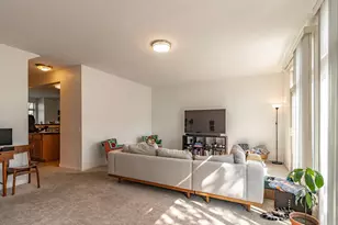 721 Summit Ln, Vernon Hills, IL 60061 - Photo 6