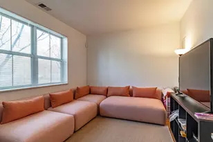 721 Summit Ln, Vernon Hills, IL 60061 - Photo 4