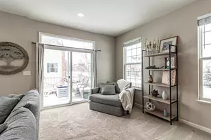 523 Town Center Blvd, Gilberts, IL 60136 - Photo 12