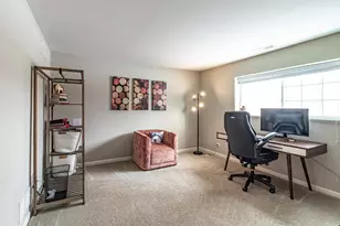 523 Town Center Blvd, Gilberts, IL 60136 - Photo 26