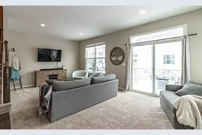 523 Town Center Boulevard, Gilberts, IL 60136 - Photo 10