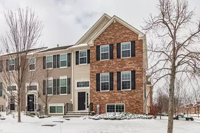 523 Town Center Boulevard, Gilberts, IL 60136 - Photo 2