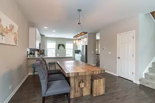 523 Town Center Blvd, Gilberts, IL 60136 - Photo 8