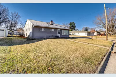 811 W 19th Street, Sterling, IL 61081 - Photo 22