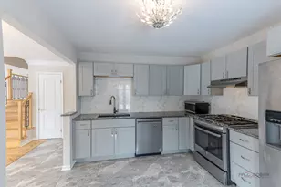 356 Redwing Dr, Deerfield, IL 60015 - Photo 14