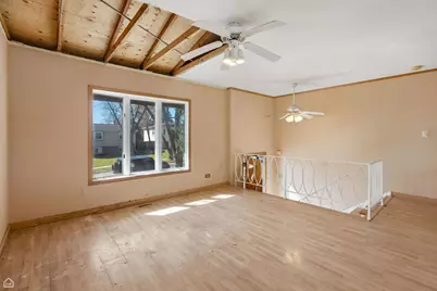 646 Dickens Avenue, Glendale Heights, IL 60139 - Photo 4