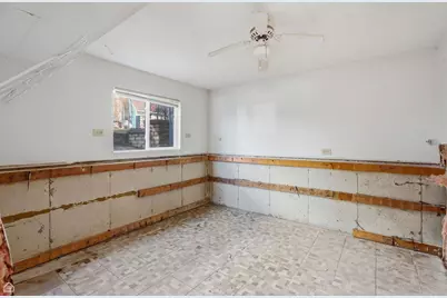 646 Dickens Avenue, Glendale Heights, IL 60139 - Photo 16