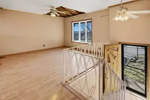 646 Dickens Ave, Glendale Heights, IL 60139 - Photo 2