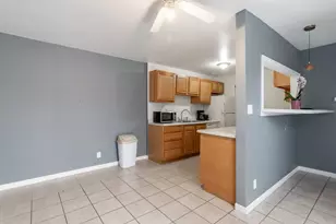 80 Fernwood Dr, Bolingbrook, IL 60440 - Photo 6