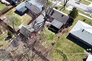 1213 Campbell St, Joliet, IL 60435 - Photo 36