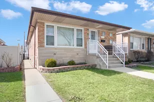 11046 S Ewing Ave, Chicago, IL 60617 - Photo 1