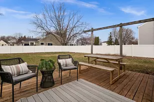 2S130 Waltham Ct, Warrenville, IL 60555 - Photo 28