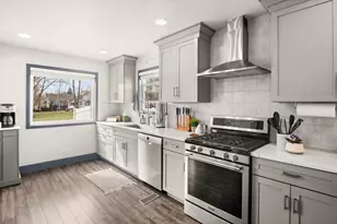 2S130 Waltham Ct, Warrenville, IL 60555 - Photo 10