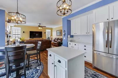 801 Dunhill Court, Gurnee, IL 60031 - Photo 10