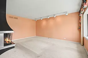 1S165 Buttercup Ln, Villa Park, IL 60181 - Photo 4