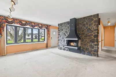 1S165 Buttercup Lane, Villa Park, IL 60181 - Photo 6