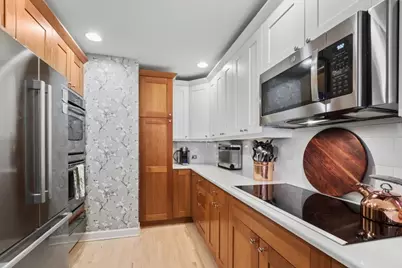 807 W Wolfram Street #6, Chicago, IL 60657 - Photo 8