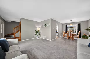 701 Lindsay Ln, West Dundee, IL 60118 - Photo 14