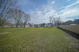 815 Pearl St, Belvidere, IL 61008 - Photo 32