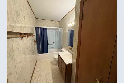 215 Phyllis Avenue, Rochelle, IL 61068 - Photo 18