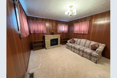 215 Phyllis Avenue, Rochelle, IL 61068 - Photo 8