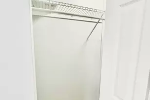 2300 W Granville Ave, Chicago, IL 60659 - Photo 10