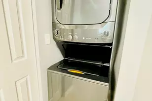 2300 W Granville Ave, Chicago, IL 60659 - Photo 22