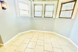 2300 W Granville Ave, Chicago, IL 60659 - Photo 16