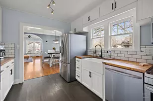 381 Douglas Ave, Crystal Lake, IL 60014 - Photo 8