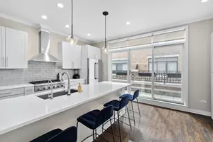 1738 S Indiana Ave, Chicago, IL 60616 - Photo 12