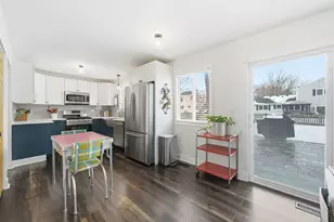 30W240 Leominster Ct, Warrenville, IL 60555 - Photo 8