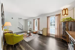 30W240 Leominster Ct, Warrenville, IL 60555 - Photo 4