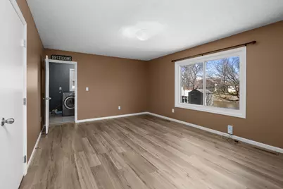 3545 W Harbor Drive, Bettendorf, IA 52722 - Photo 24