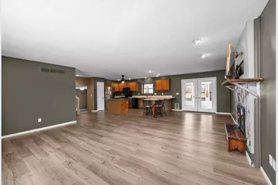 3545 W Harbor Drive, Bettendorf, IA 52722 - Photo 20